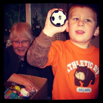 Preface – When Mom came for Christmas, she brought a huge box of yo-yos from Dad's stash in her basement.